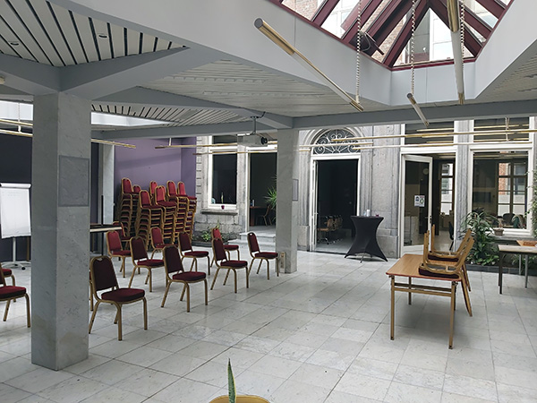 La mise à disposition de salles pour les Ventes Publiques